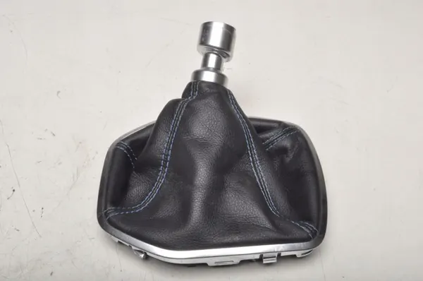 Pommeau de levier FORD OEM 311576 pour Fiesta MK8 ST image 5