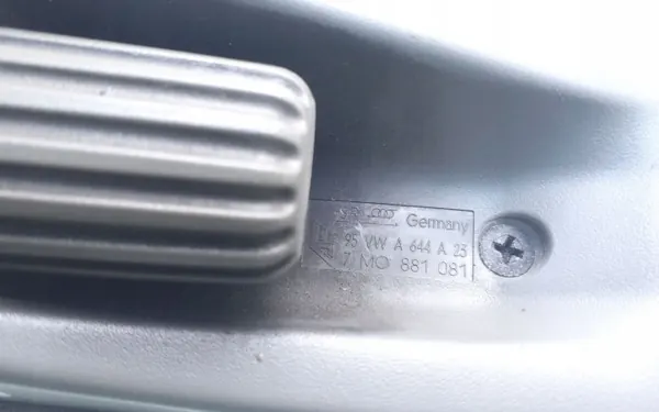 Accoudoir siège avant droit OEM 7M0881081 Volkswagen image 3