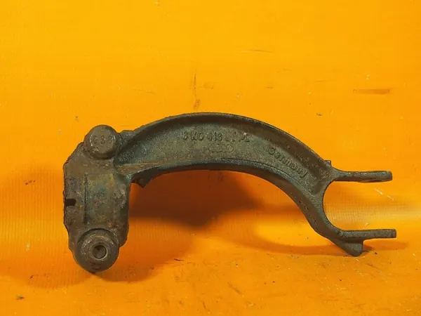 Audi A5 8T Höger Stötdämparfäste OEM 8k0413038l image 3