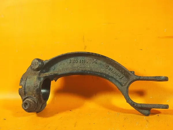 Audi A5 8T Höger Stötdämparfäste OEM 8k0413038l image 4