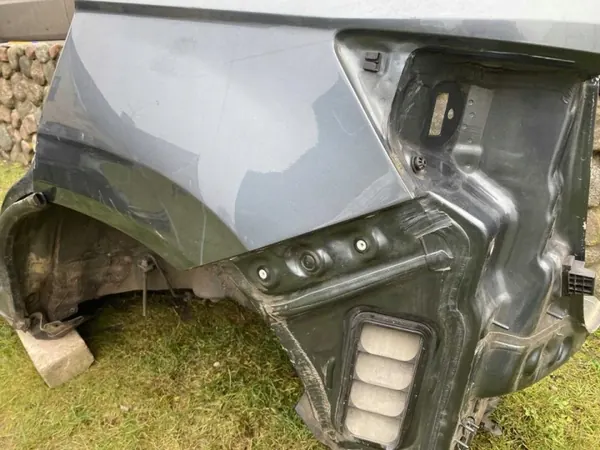 Skoda Karoq 2019 achter linker kwartier OEM 284640 image 3