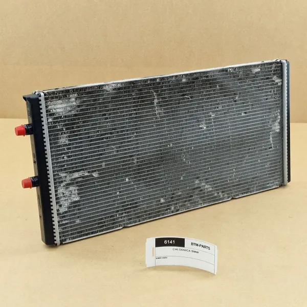 BMW OE Kylvätskeradiator OEM 17112284608 Begagnad image 3