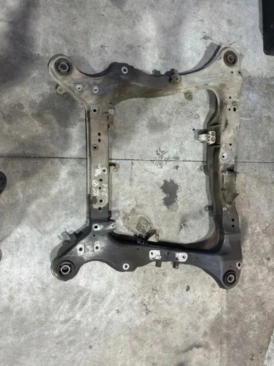 Volvo XC90 Vordere Spurstange OEM 31277153 image 3