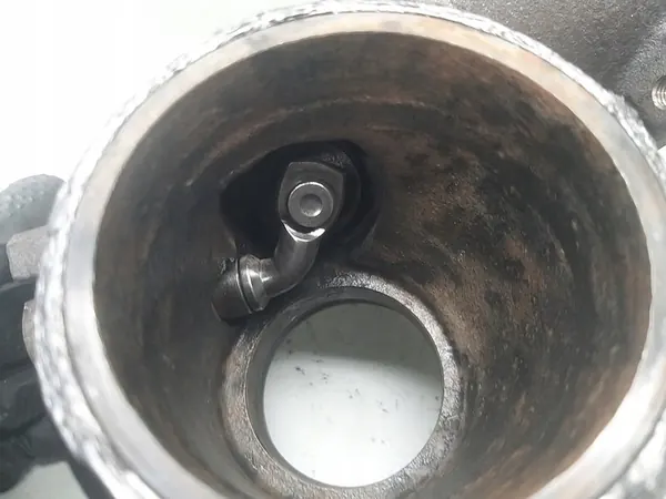 Carcaça do Turbocompressor Biturbo W205 C220 2.2 CDI OEM image 10