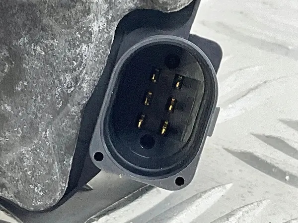 Audi OE Gasklep 06F 133 062G image 4