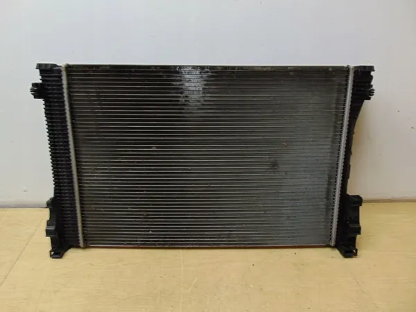 Waterkoeler Mercedes W204 A2045000203 image 10