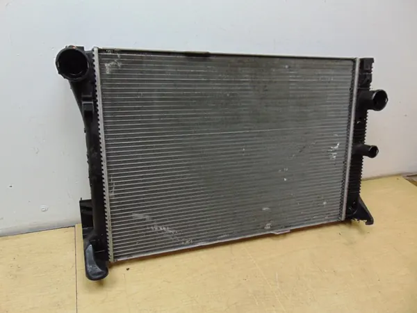 Waterkoeler Mercedes W204 A2045000203 image 5