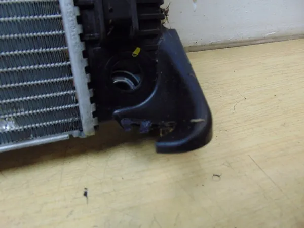 Waterkoeler Mercedes W204 A2045000203 image 7