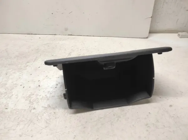 OEM PAW826 Handschuhfach Beifahrer für Ford Maverick/Escape image 3