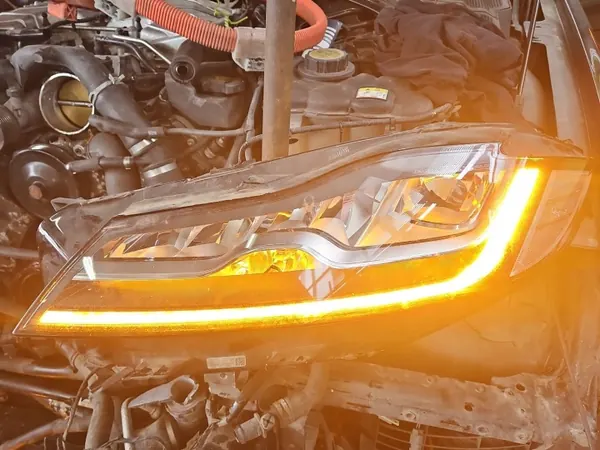 Farol esquerdo Jaguar XF II X260 OEM GX63-13W030-LF image 4