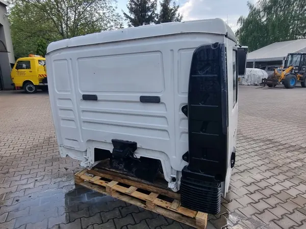 Puertas cabina MAN TGL TGM 8.210 izquierda derecha - OEM man tgl kabina TGL image 4