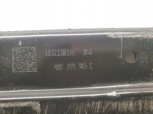 Porsche Cayenne Etuaputuki OEM 4M1399345C image 3