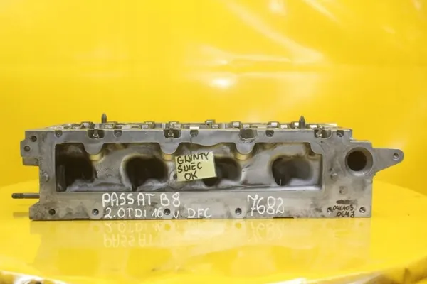 Sylinterikansi OEM 04L103373E VW Passat B8 2.0 TDI image 5