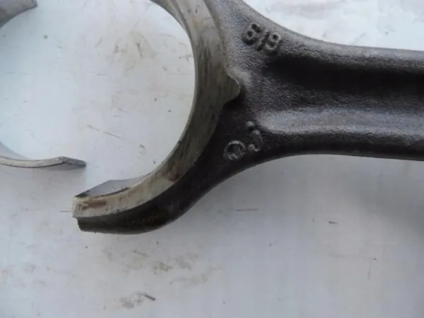 Kampiakseli OEM WAŁ Z TŁOKAMI FORD Focus MK3 1.5 TDCI image 3