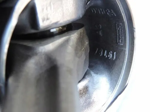 Kampiakseli OEM WAŁ Z TŁOKAMI FORD Focus MK3 1.5 TDCI image 7