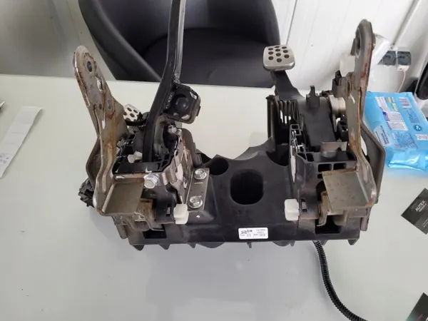 Pedales OEM 13272909 para Opel Insignia A 2.0 cdti image 6