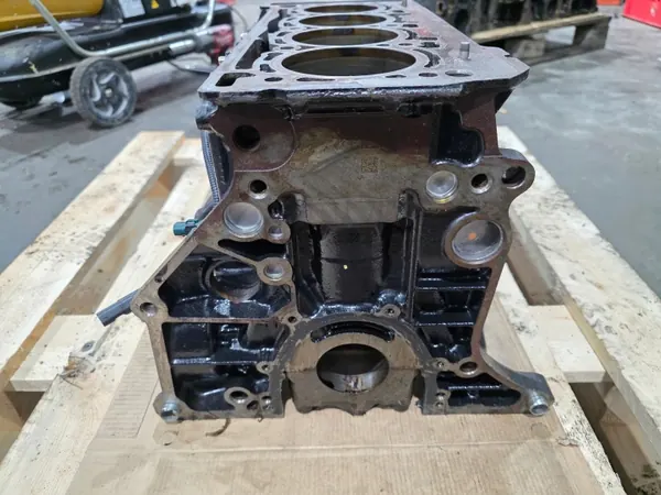 Bloque motor OEM 06K103023E para Audi 2.0 TFSI image 3