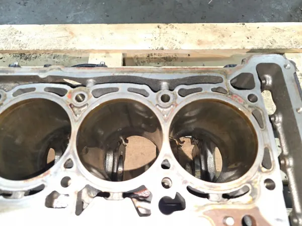 Bloque motor OEM 06K103023E para Audi 2.0 TFSI image 9