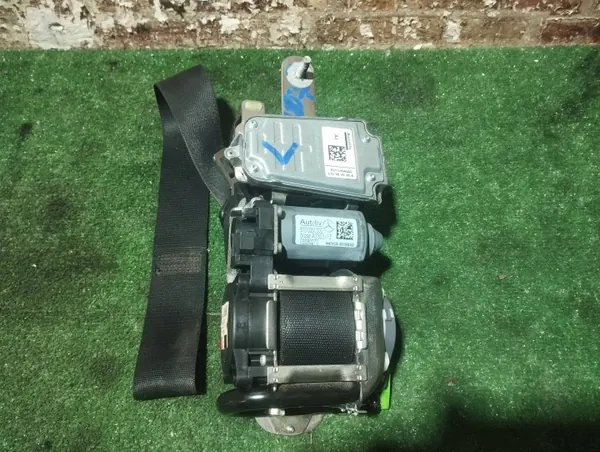 Turvavyö vasen etu OEM 615416500 Mercedes image 3