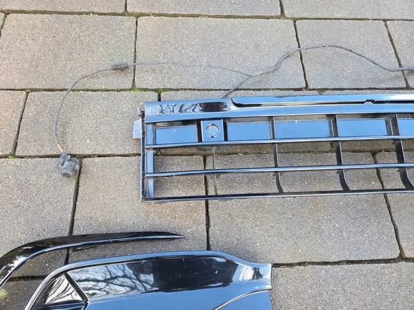 VW GOLF VIII R-Line Set Griglia Anteriore + PDC x4 2021 image 6