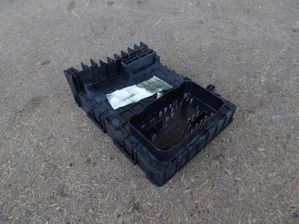 AUDI Q3 8U Caixa de Fusíveis 3C0937125A image 2