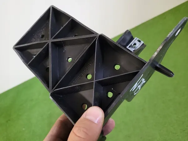 RENAULT TWINGO III MUOTOVYÖHYKE VASEN OIKEA 620935284R 620928531R image 6