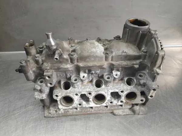 VW Audi 1.2 6V Cilinderkop Nokkenas Dekking OEM 030103374F image 3