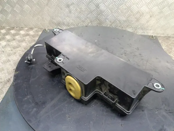 Opel Insignia A baklucklåssträck OEM 13279362 image 3