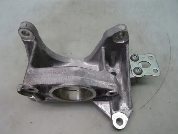 LEAF II ZE1 21R Halfshaft Support Bracket 201213A072 image 5