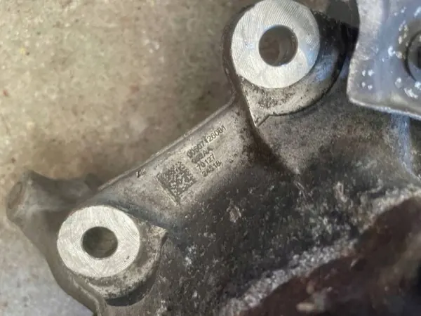 OEM 6850564 höger baknavhållare BMW G14 G15 image 3