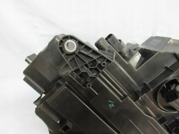 Farol esquerdo Skoda Octavia III 5E1 Lift Full LED image 8