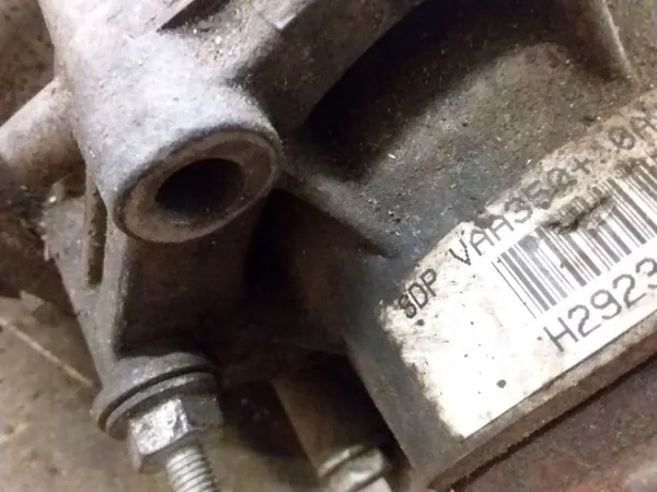 Boîte de transfert Skoda Octavia Mk2 OEM 0AV409053H image 4