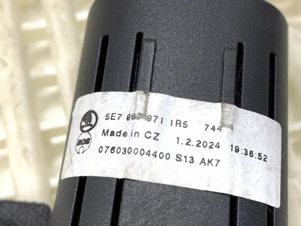 OEM 5E7867871 Rouleau de coffre pour Skoda Octavia IV Break image 3