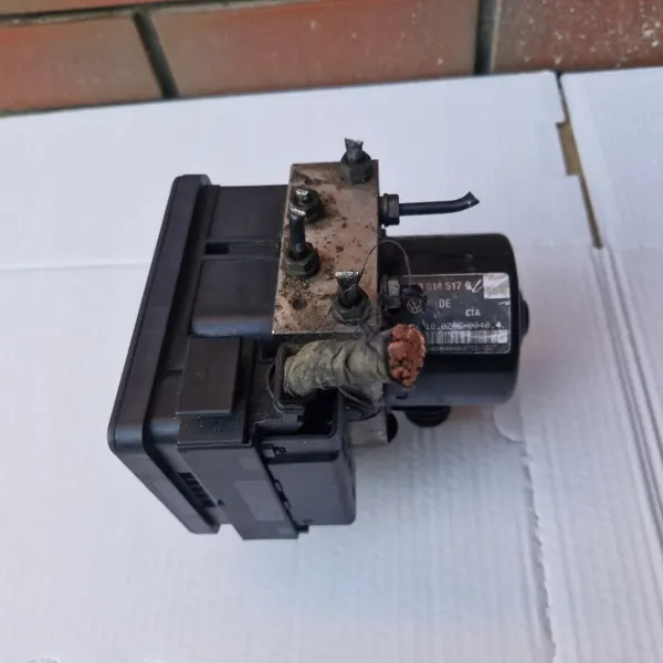 ABS-pump OEM 1K0907379D för Audi A3 8P VW Golf V image 2