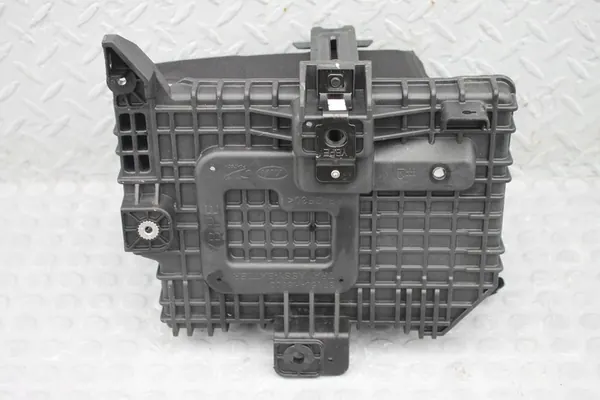 KIA RIO V STONIC Suporte de Bateria 37150-H8800 image 8