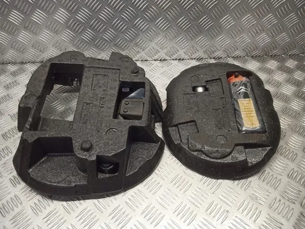 Insertion de Roue de Secours OEM Citroen C4 Picasso 1.6 HDI image 3