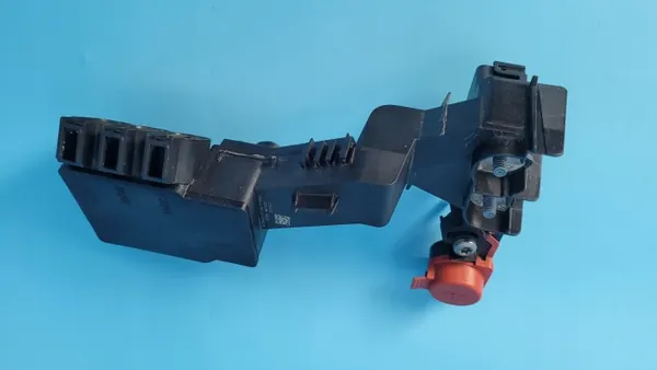 BMW X6 G06 Virranjakaja OEM 8736422 image 2