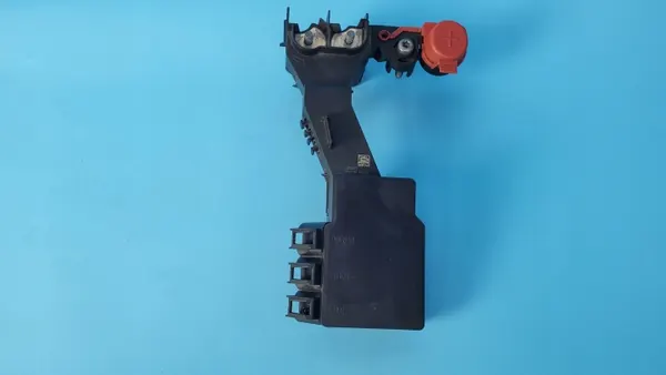 BMW X6 G06 Virranjakaja OEM 8736422 image 3