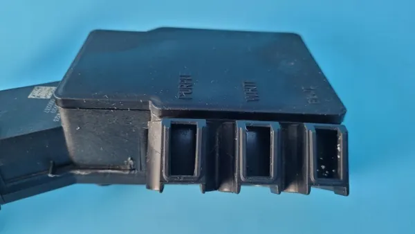 BMW X6 G06 Virranjakaja OEM 8736422 image 7
