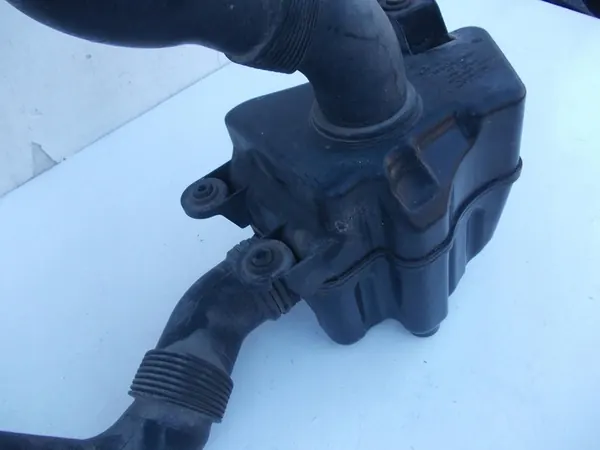 Volkswagen Ilmansuodattimen kotelo 1K0129622D image 3