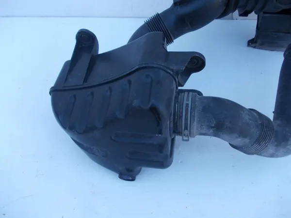 Volkswagen Ilmansuodattimen kotelo 1K0129622D image 7