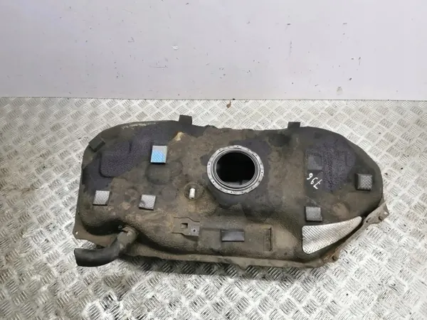 Tanque combustível OEM 31100H8420 para KIA Stonic 2022 image 2