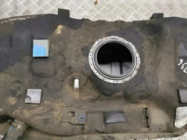Tanque combustível OEM 31100H8420 para KIA Stonic 2022 image 5