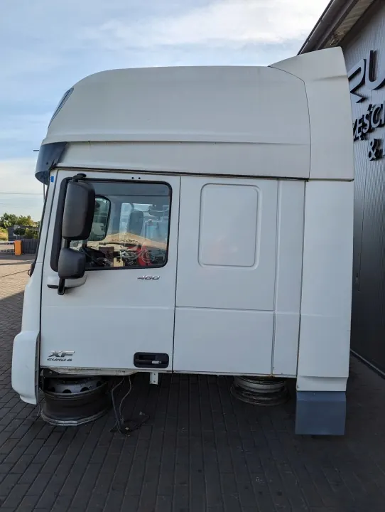 Cabina DAF XF 106 usada - Peça OEM XF 106 image 4