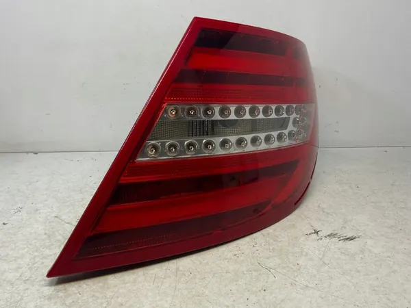 MERCEDES W204 C CLASS COUPE SEDAN RECHTER ACHTERLAMP A2048202764 image 3