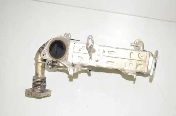 BMW OE 11718473163 Motor-kylningssystem radiator image 3