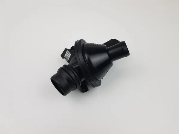 Carcasa de termostato BMW X1 E84 F10 F30 N20 2.0i 8635689 image 4