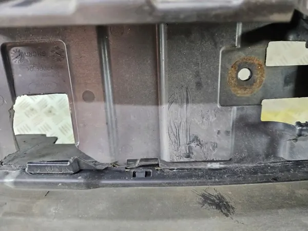 Ford Kuga MK2 2.0 TDCI Ilmarullaverho OEM Osa image 8