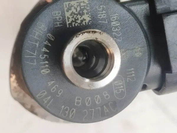 Inyector OEM 0445110469 para 2.0 TDI VW Touran III image 3