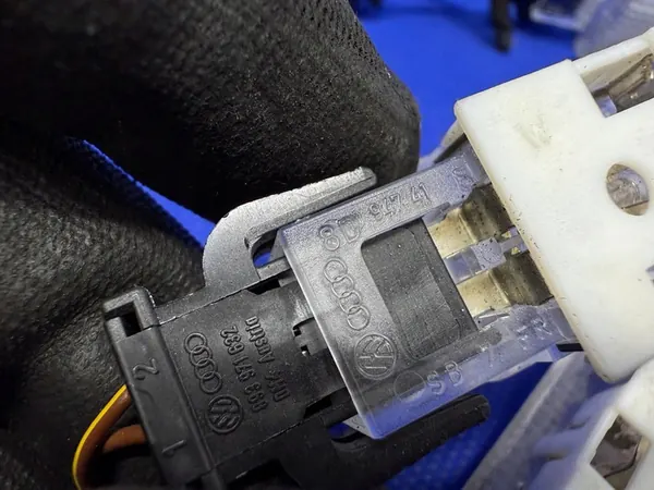 Inredningsbelysning Dörrlampa Audi A6 C6 8D0947415 image 4